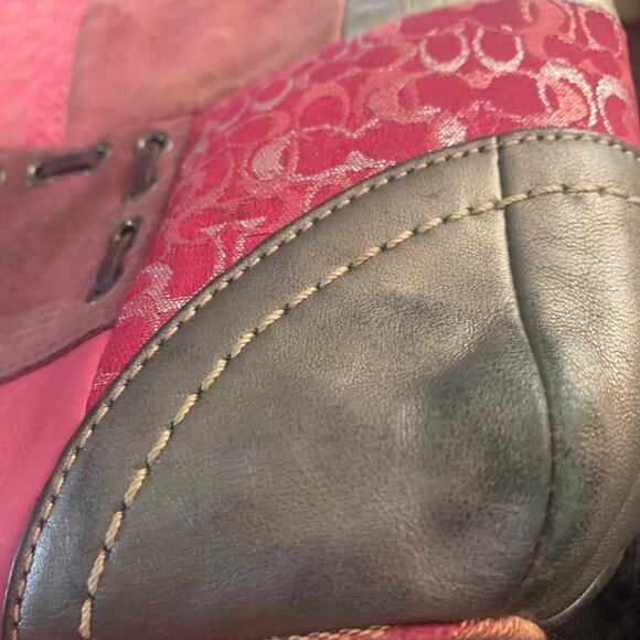 COACH Patchwork Silver Pink Signature Leather Suede F12863 Shoulder Bag + Tag - Picture 10 of 12